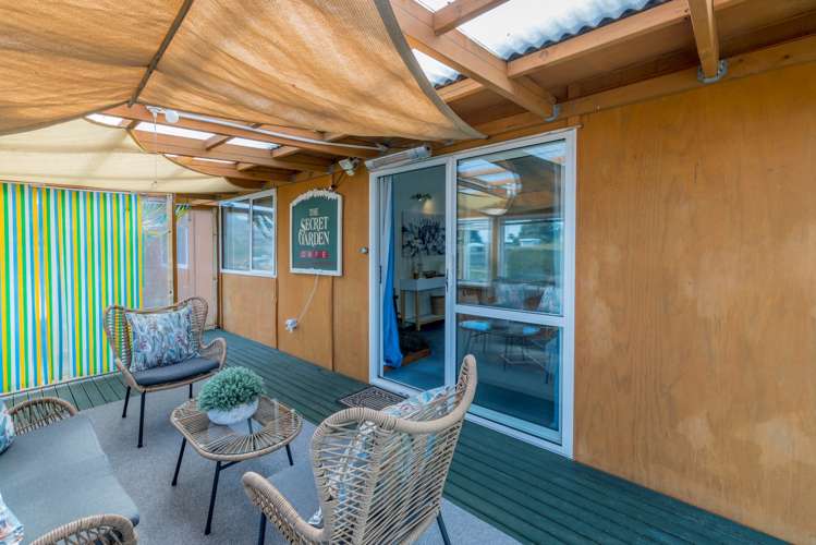 2 Barclay Grove Hokio Beach_3