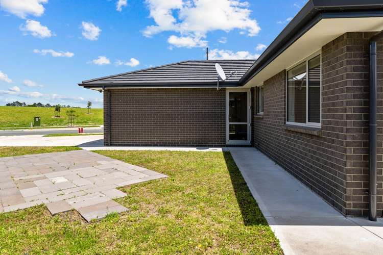 12 Saint Michael Crescent One Tree Point_20