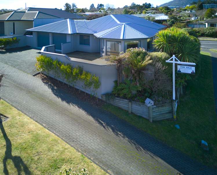 2/94 Harvey Street Waipahihi_2