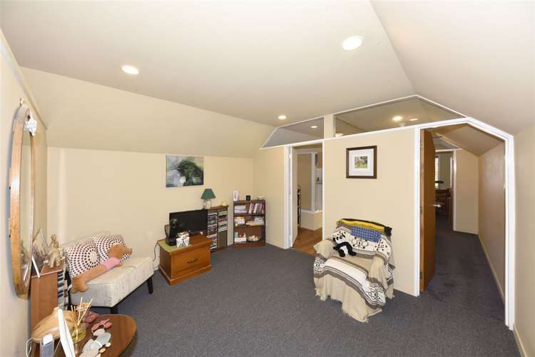 27 Yellowstone Crescent Burwood_6