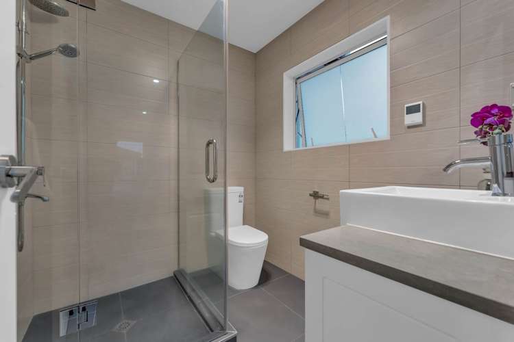 18 Kerrykeel Drive Flat Bush_23