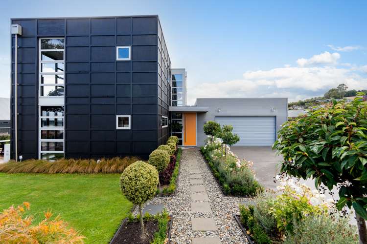 5 Irwin Logan Drive_0