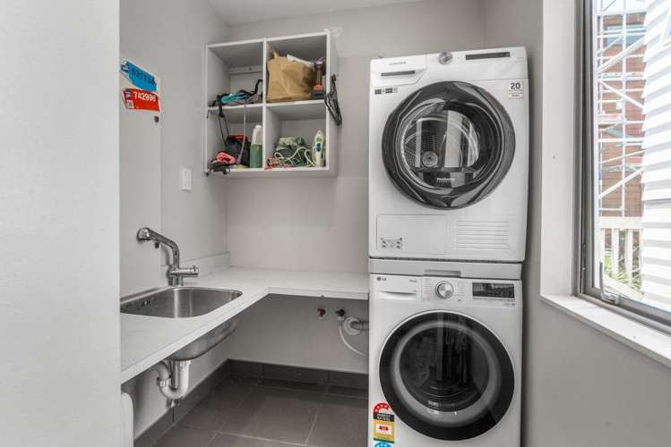 2/36 Penney Avenue 10044_13