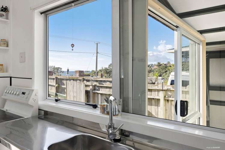 1271 Whangaparaoa Road Gulf Harbour_10