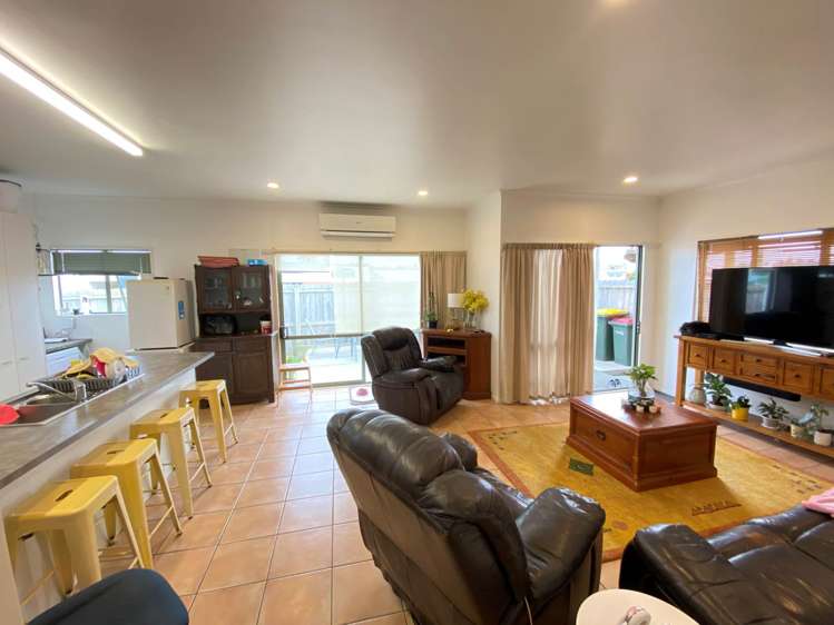 222c Moore Street Howick_9