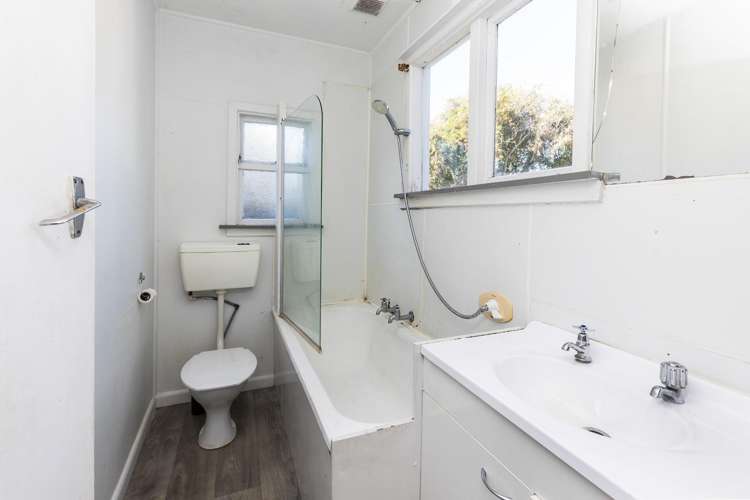 8 Bass Street Woolston_10