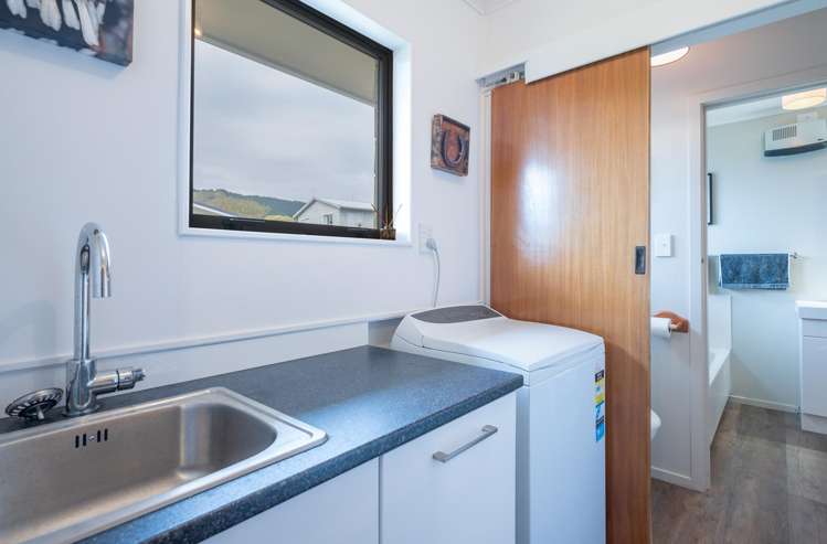 8 Challies Way Richmond_13