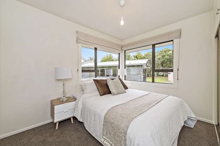 142 High Street Leeston_14