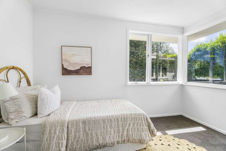 100 Cobham Crescent Kelston_10