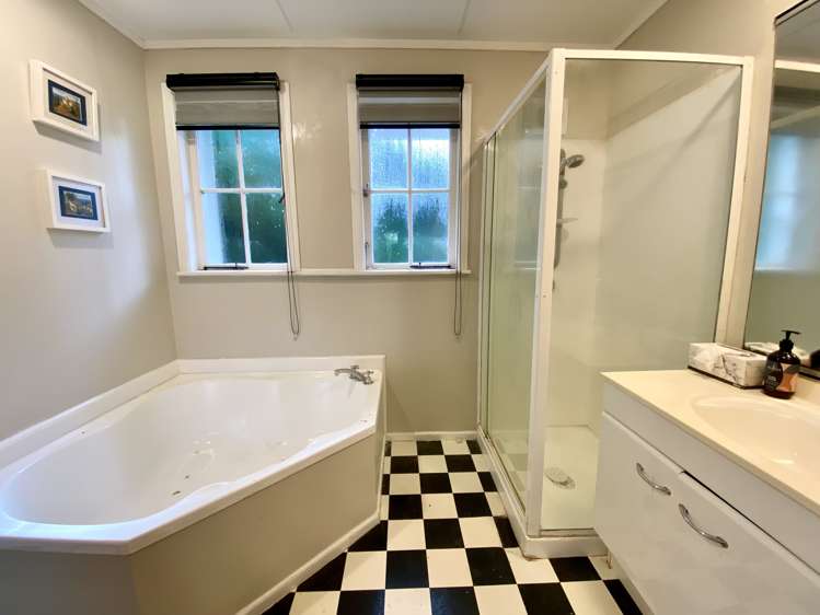 12 Manuka Road Titirangi_12