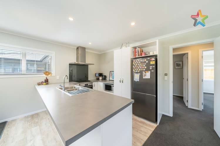 2 Ron Fawcett Way Wainuiomata_4