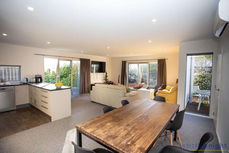 2/24a Bowen Street Upper Riccarton_5