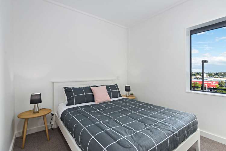 614/38 Mccrae Way New Lynn_6