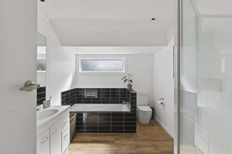 53 Cumming Street Okato_15