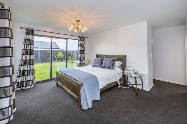 6 Coutts Lane West Melton_11