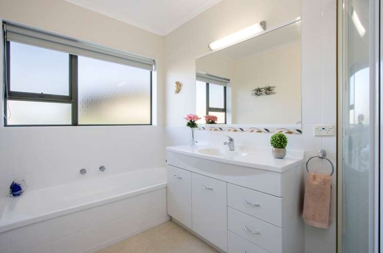 16 Donegal Place Katikati_13