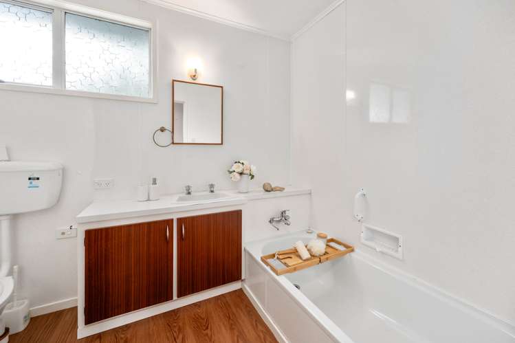 8 Kensington Place Richmond Heights_14