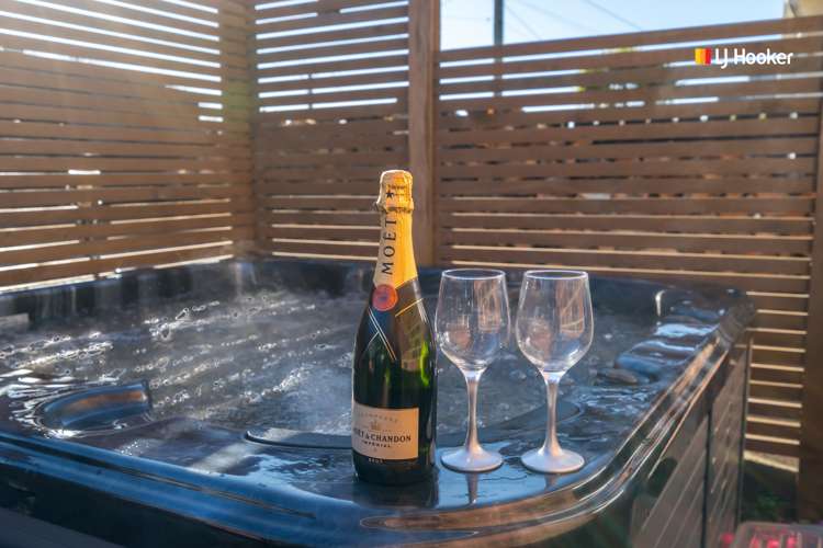 37 Nottingham Crescent Calton Hill_18