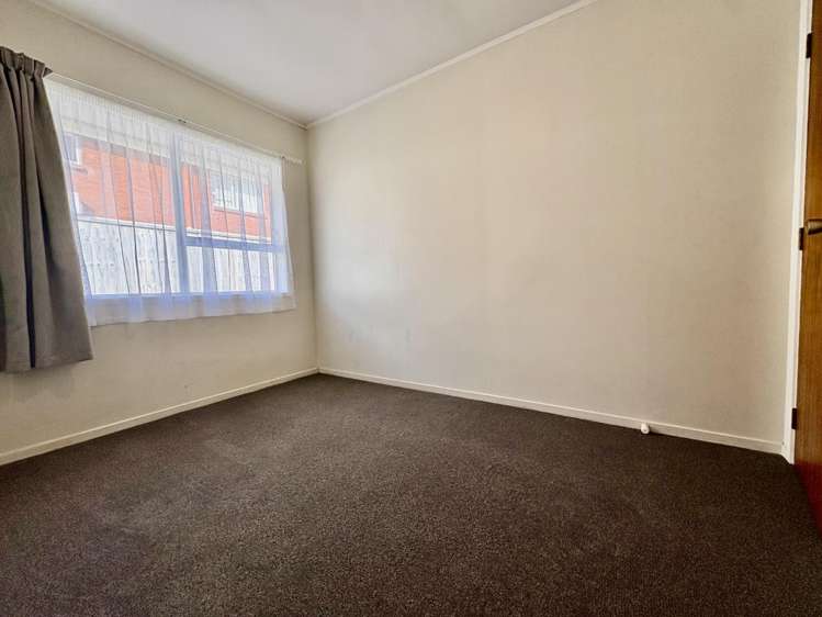 8/318 Te Atatu Road 1802_5