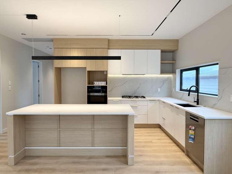 7 Whakairo Crescent_3