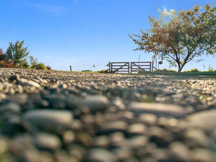 660 Cathedral Road Domett_14