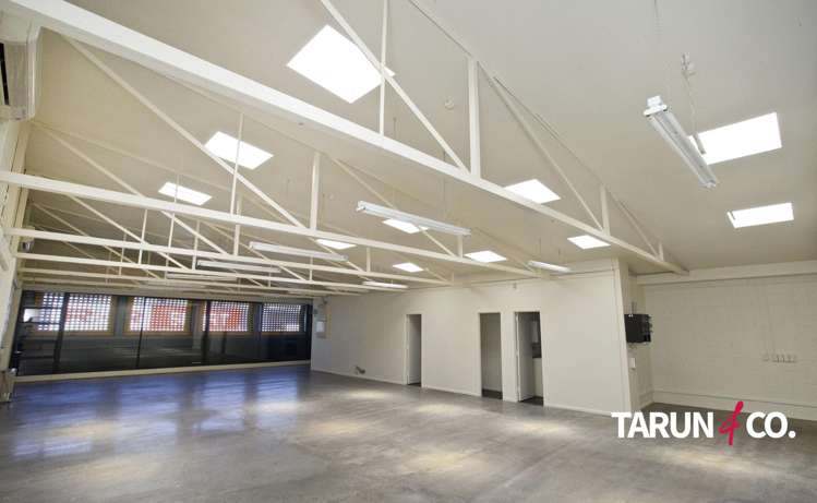 Upstairs/4 Gundry Street Auckland Central_3