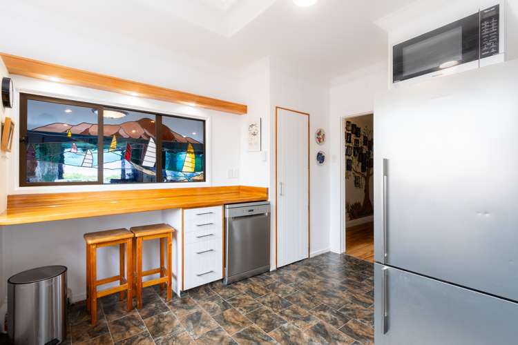 73 Manly Street Paraparaumu Beach_11