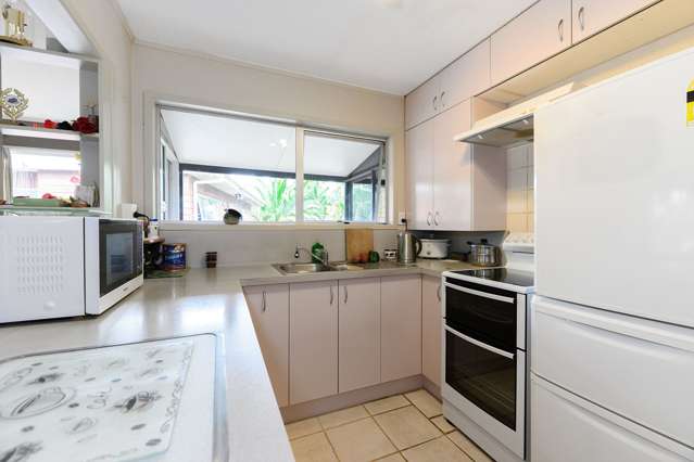 1/17b Woodvale Road Glen Eden_4