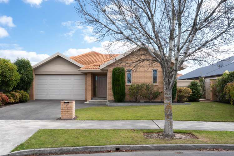 8 Bayliss Close Northwood_28