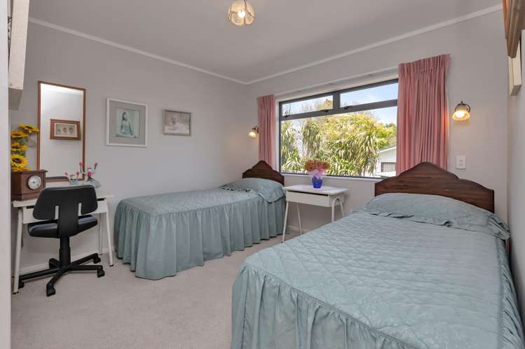 2/7 Pine Park Road Onerahi_17