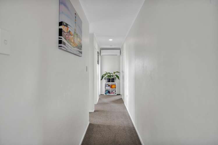 133 Brecon Road Stratford_10