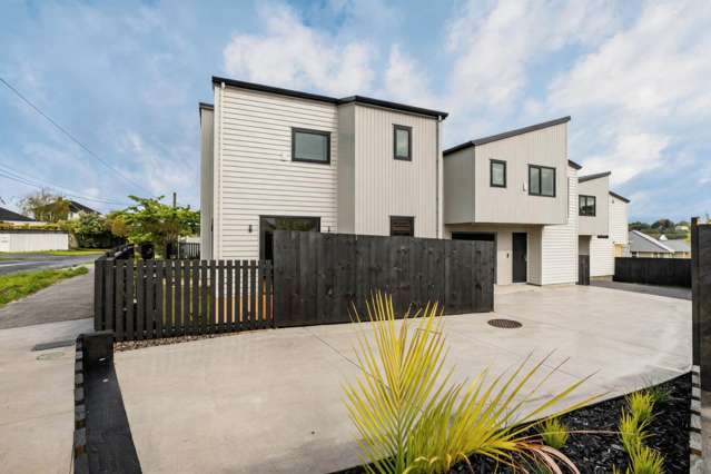 Exclusive Two-Story End-Unit
