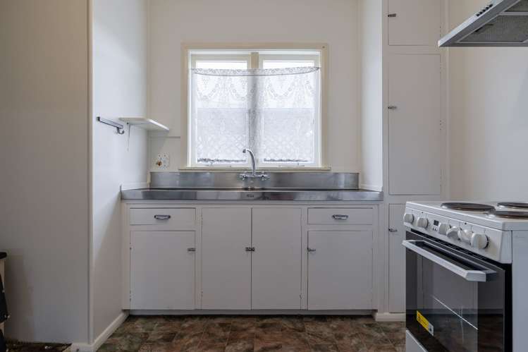 51 and 51A Moa Street Taihape_11