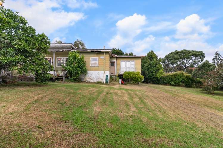 59 Seabrook Avenue New Lynn_13