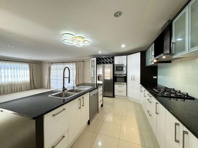 21 Chateau Rise Flat Bush_1