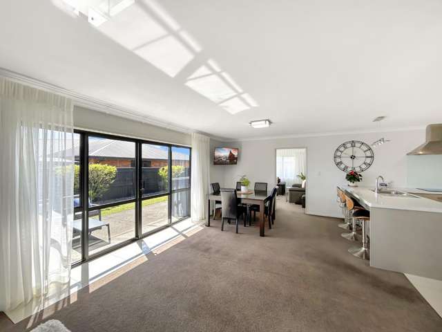 24 Coby Sydney Drive 10825_3