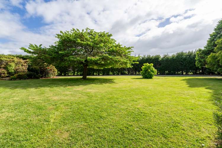 266 Bay Road West Plains_21