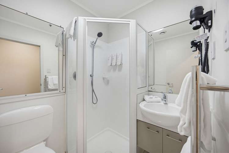 8F/35 Johnston St Wellington Central_5