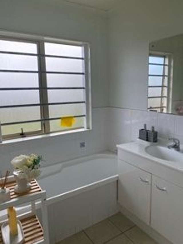 31 Hilltop Road Flat Bush_2