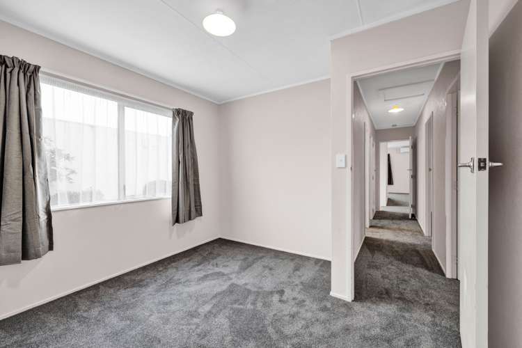 22 Karaka Street Inglewood_13