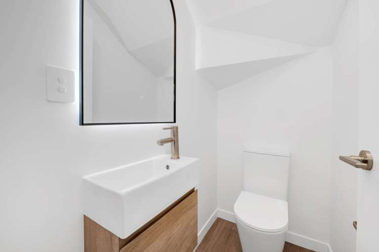97/1,2,3,4 Cook Street Howick_38