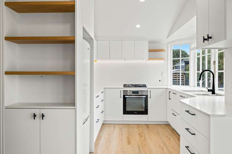 1334 Sandspit Road Sandspit_20