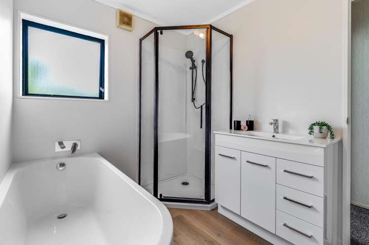 64 Brymer Road Grandview Heights_13