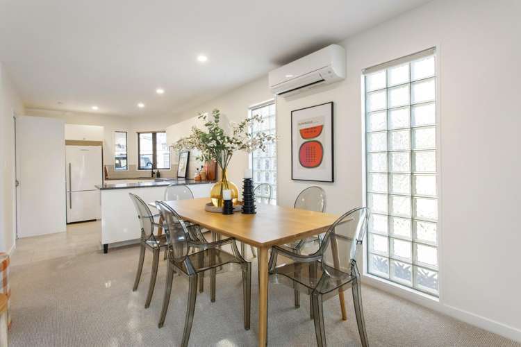 2/28 Derby Street_3
