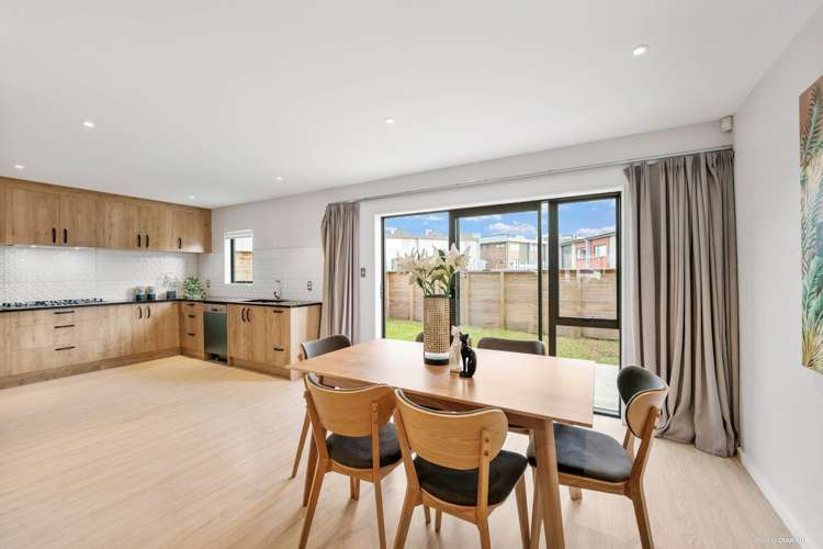 50 Bordeaux Parade Te Atatu South_3