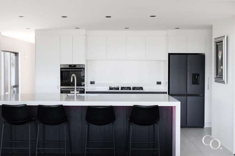 1 Seventeenth Avenue Avenues_10