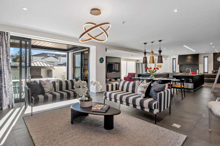 7 Helmores Lane Merivale_7