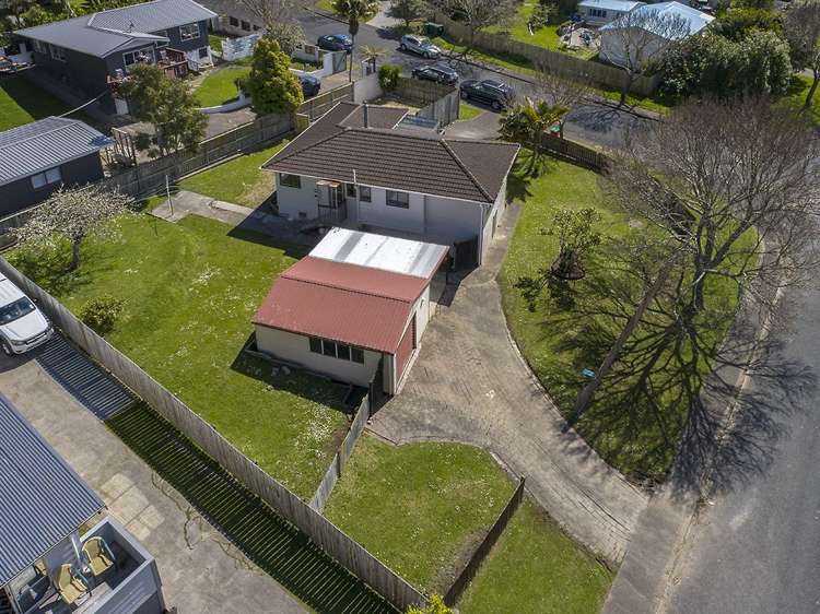 2 Win Grove Hatfields Beach_17