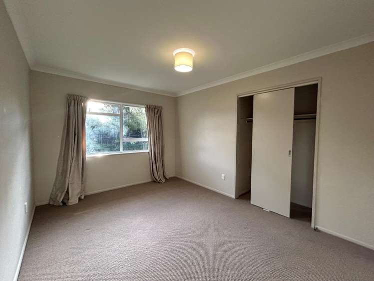 17 Whiting Crescent Greenmeadows_9