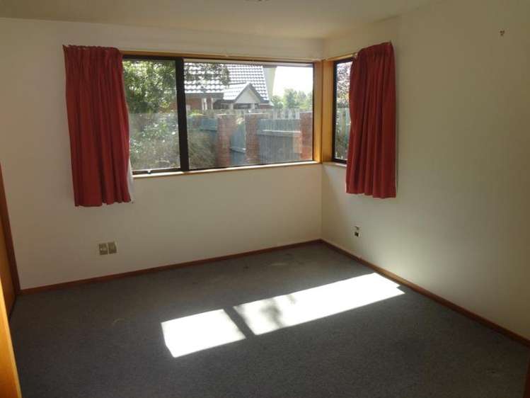 19 Devon Crescent Darfield_8